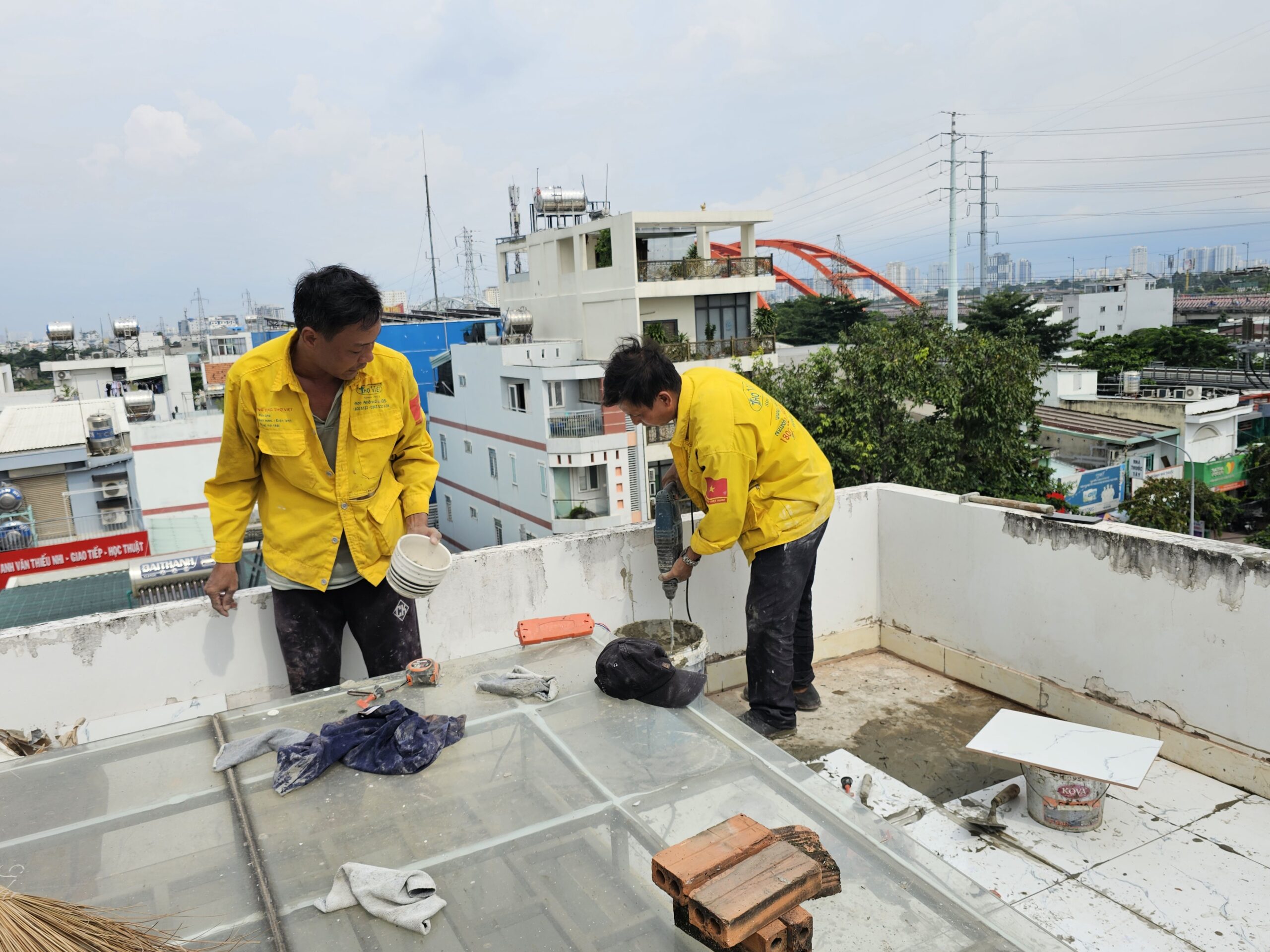 Dịch vụ chống dột mái tôn nhà xưởng 8 Dịch vụ chống dột mái tôn nhà xưởng 8